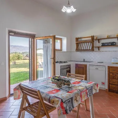 Casa vacanze Vintage Holiday In Montecchio With Private Garden *